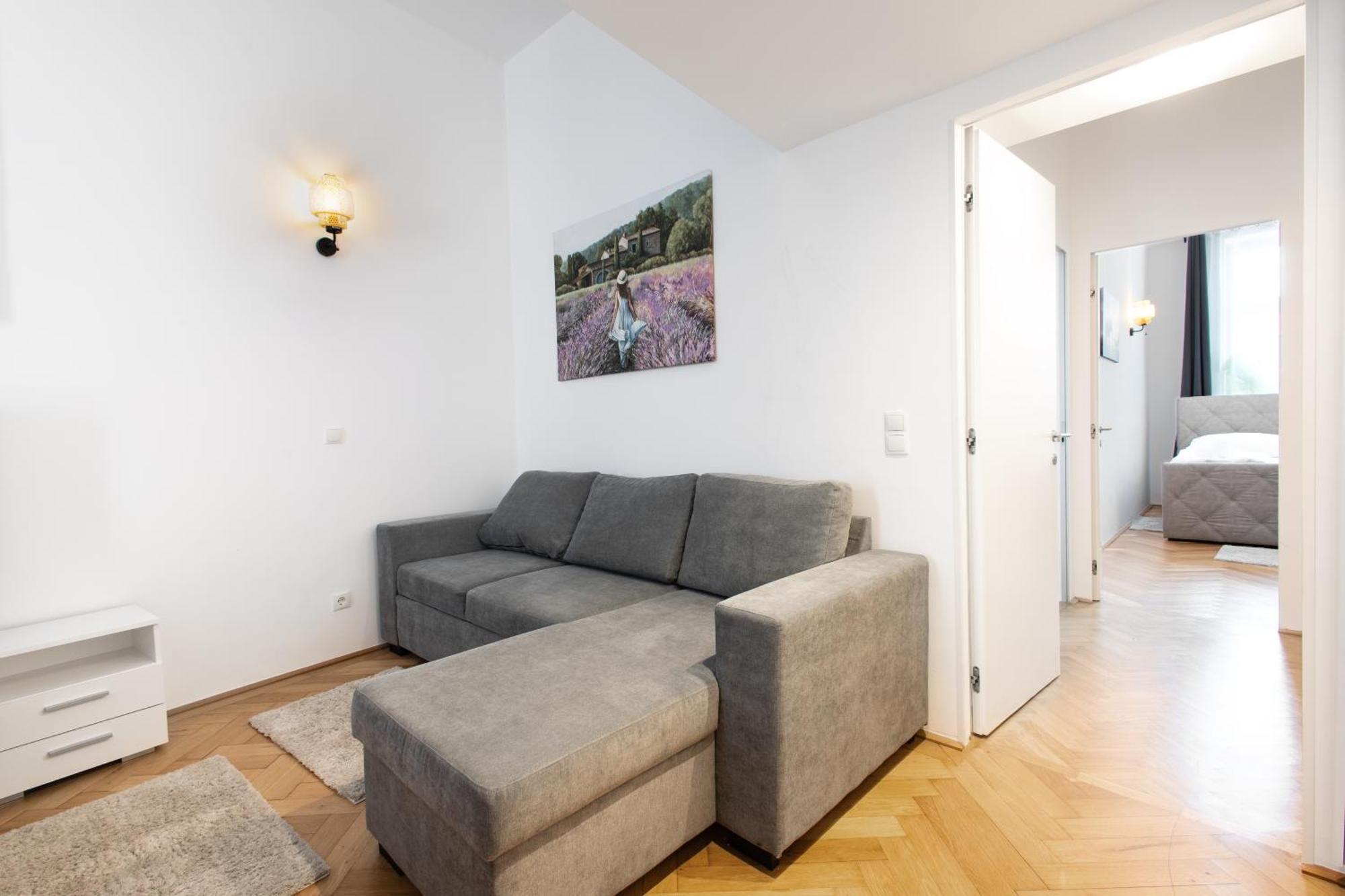 Apartments 4 You Red Star 8 Vienna Exterior photo